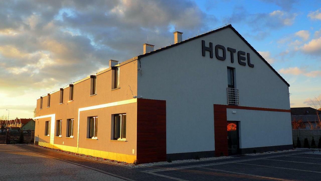 Hotel Sjesta 新苏尔 外观 照片